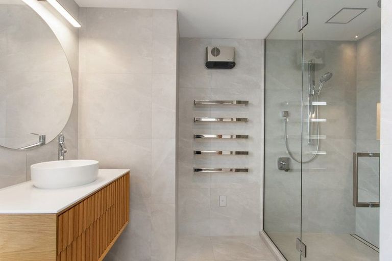 Photo of property in 16 Queenswood Gardens, Mairehau, Christchurch, 8052