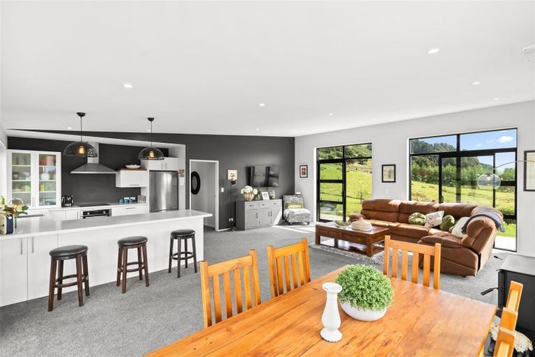 Photo of property in 695f Chester Road, West Taratahi, Carterton, 5791