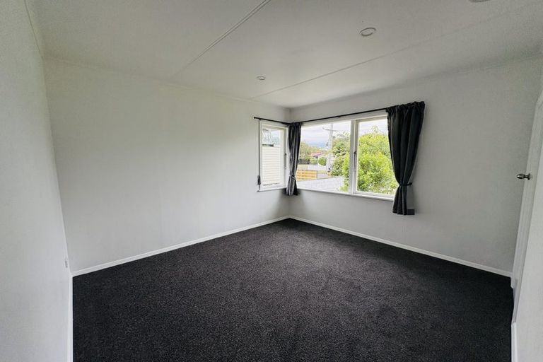 Photo of property in 17 Buick Crescent, Awapuni, Palmerston North, 4412