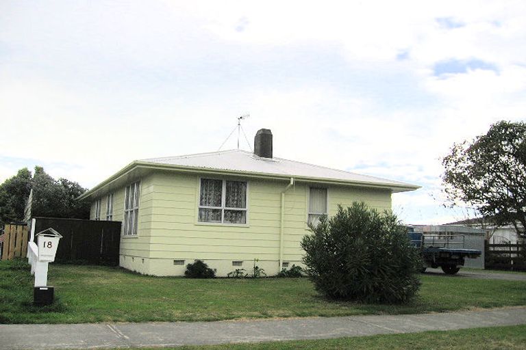 Photo of property in 16 Lyttelton Crescent, Tamatea, Napier, 4112