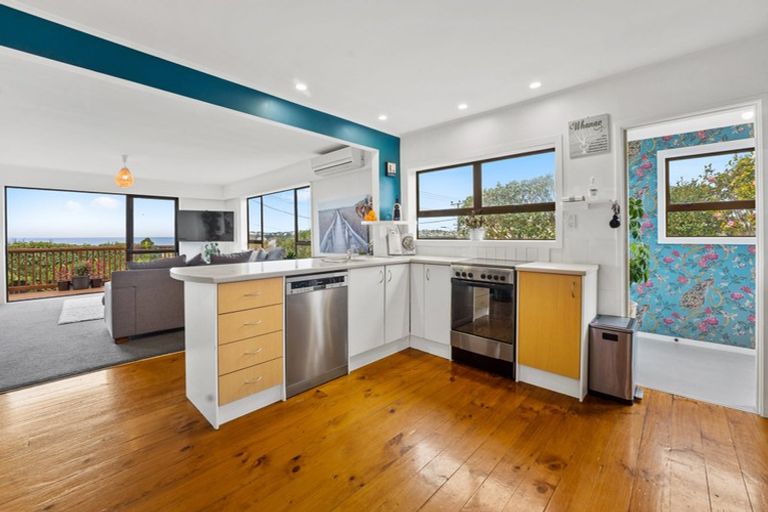 Photo of property in 63 Brightside Road, Stanmore Bay, Whangaparaoa, 0932