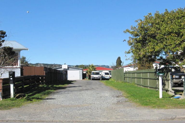 Photo of property in 16 President Avenue, Papakura, 2110