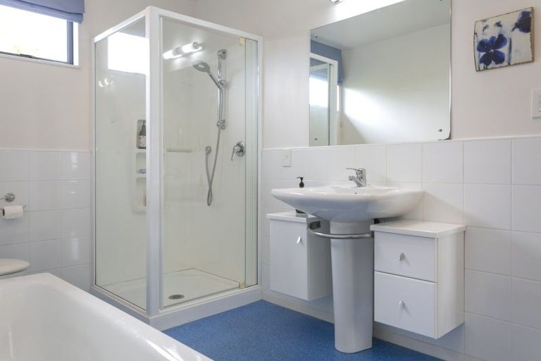 Photo of property in 10 Kapuka Place, Wharewaka, Taupo, 3330