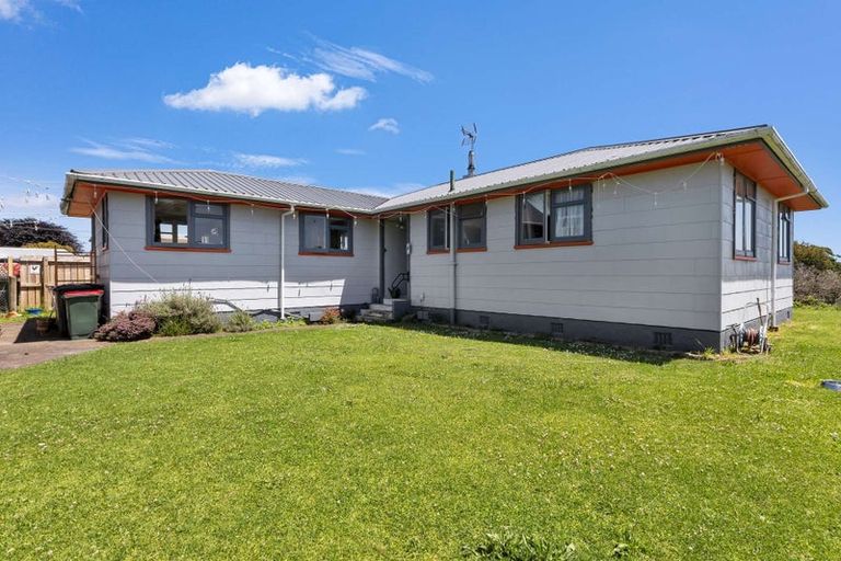 Photo of property in 15b Miro Street, Merrilands, New Plymouth, 4312