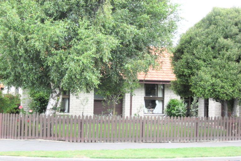 Photo of property in 85 Bayswater Crescent, Bromley, Christchurch, 8062