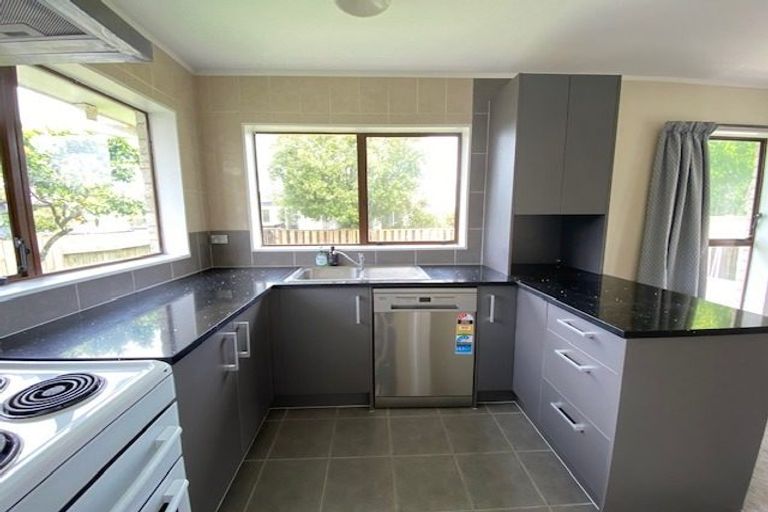 Photo of property in 2/139 Gills Road, Half Moon Bay, Auckland, 2014