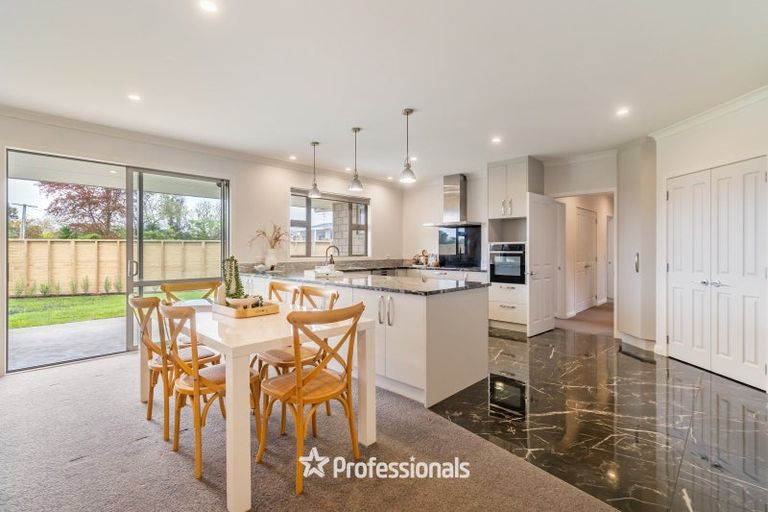 Photo of property in 3-9 Seddon Street, Waikanae, 5036