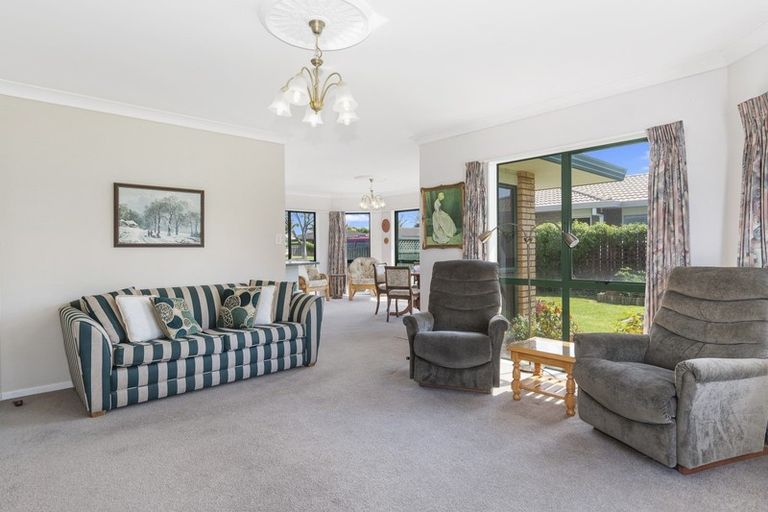 Photo of property in 10 James Henry Avenue, Papamoa Beach, Papamoa, 3118