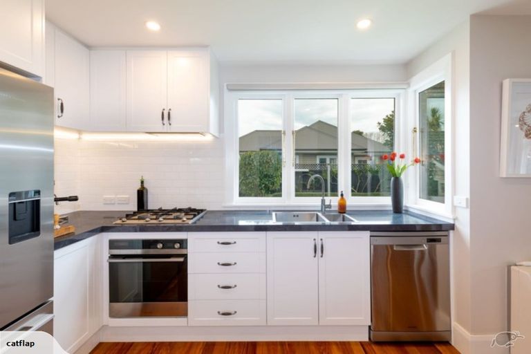 Photo of property in 1 Claremont Avenue, Papanui, Christchurch, 8053