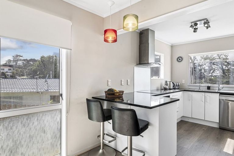 Photo of property in 3/41 Elizabeth Drive, West Harbour, Auckland, 0618