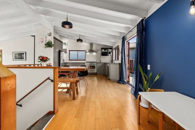 Photo of property in 7 Ayr Place, Papakowhai, Porirua, 5024