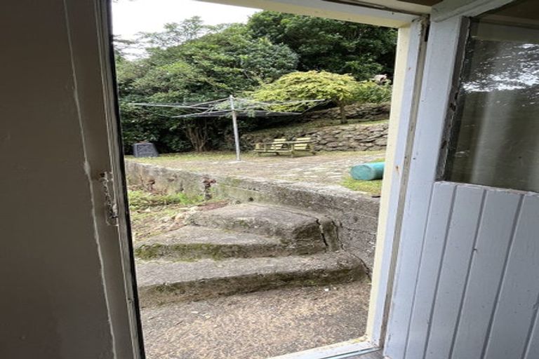 Photo of property in 29 Saint Michaels Crescent, Kelburn, Wellington, 6012