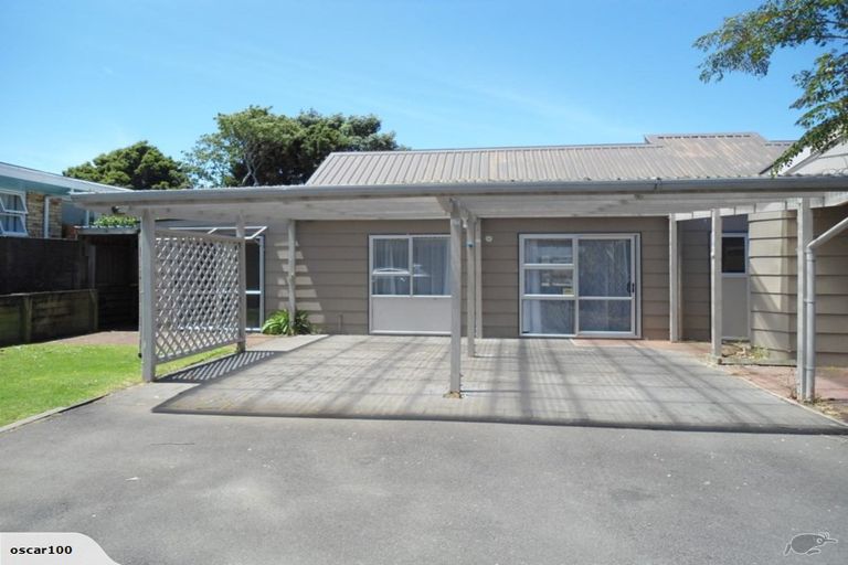 Photo of property in 24e Kenmore Street, Westown, New Plymouth, 4310