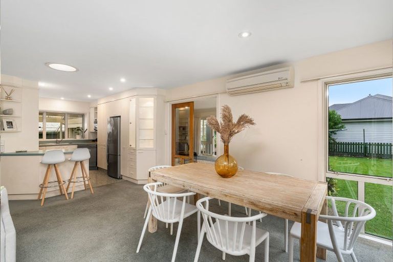 Photo of property in 57 Crofton Road, Harewood, Christchurch, 8051