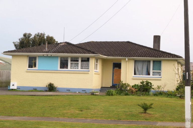 Photo of property in 25 Farmer Street, Mangere East, Auckland, 2024