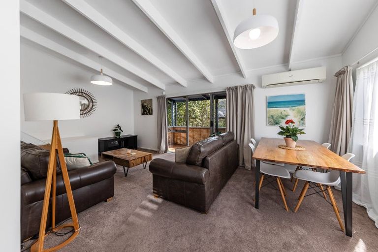 Photo of property in 4/191 Titirangi Road, Titirangi, Auckland, 0604