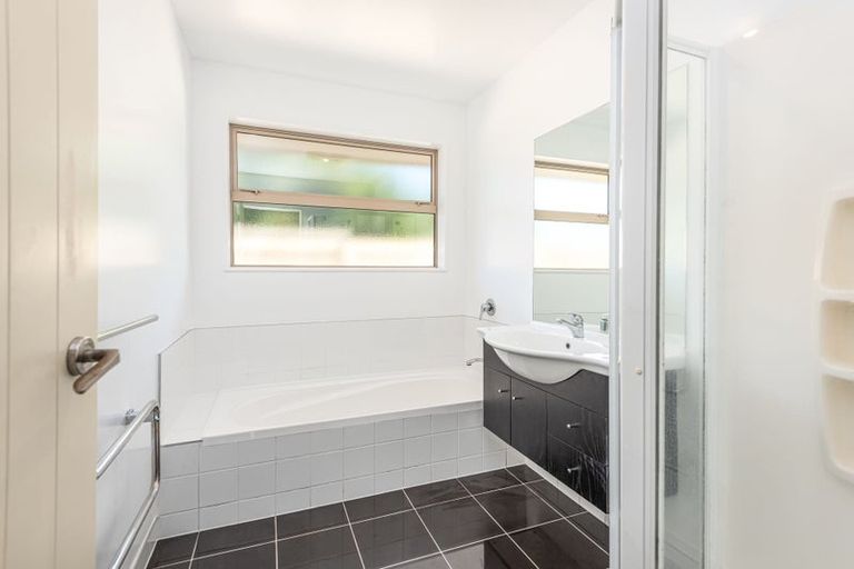 Photo of property in 37 Country Palms Drive, Halswell, Christchurch, 8025