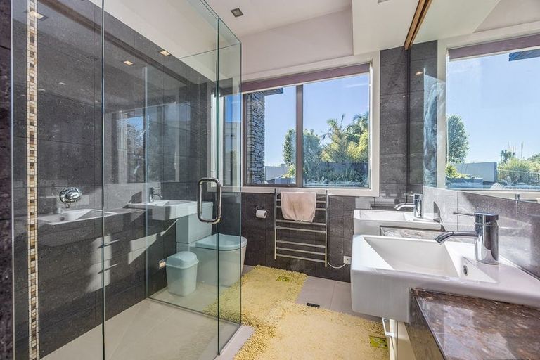 Photo of property in 106 Hillcrest Road, Hatfields Beach, Orewa, 0931