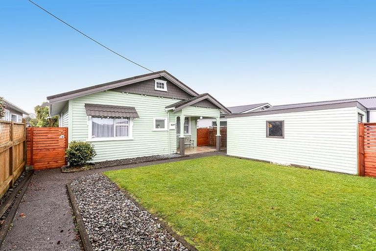 Photo of property in 12 Ngaio Street, Strandon, New Plymouth, 4312