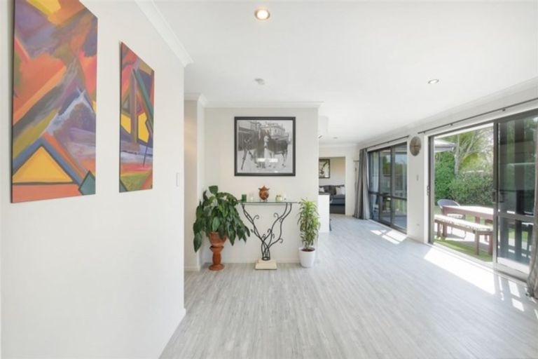 Photo of property in 1 Teal Close, Woolston, Christchurch, 8023