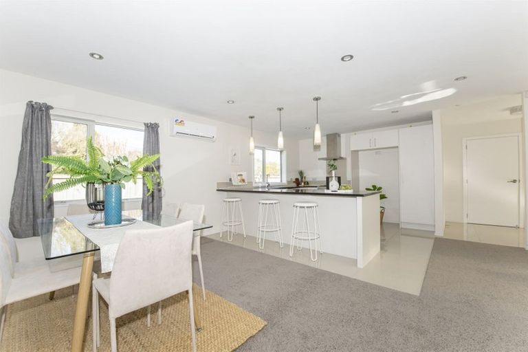 Photo of property in 2 Tiaki Way, Cambridge, 3434