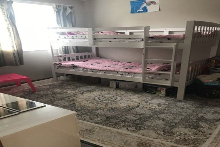 Photo of property in 2/53 Pakuranga Road, Pakuranga, Auckland, 2010