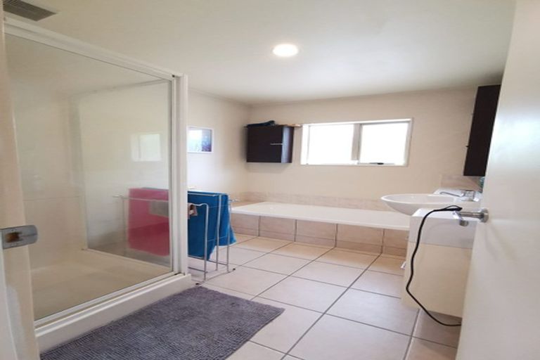 Photo of property in 49 Crawford Avenue, Mangere Bridge, Auckland, 2022