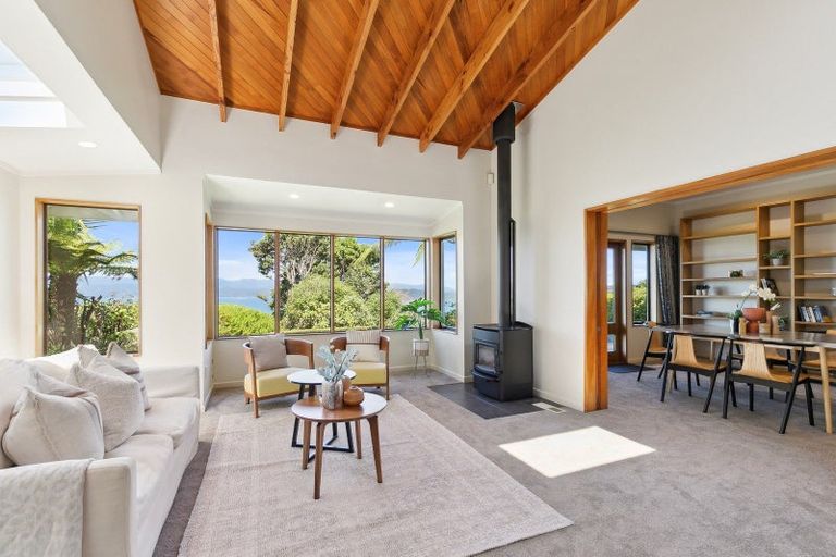 Photo of property in 8 Ranikhet Way, Khandallah, Wellington, 6035