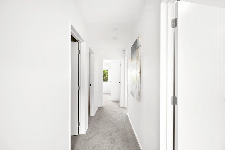 Photo of property in 12c Massine Place, Randwick Park, Auckland, 2105