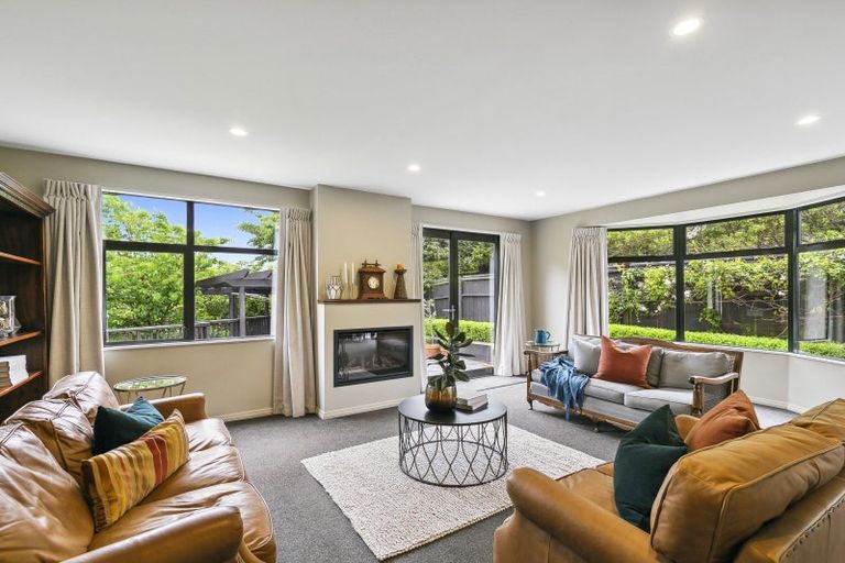 Photo of property in 125 Westchester Drive, Churton Park, Wellington, 6037