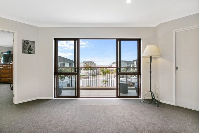Photo of property in 13 Onemana Way, Te Atatu Peninsula, Auckland, 0610