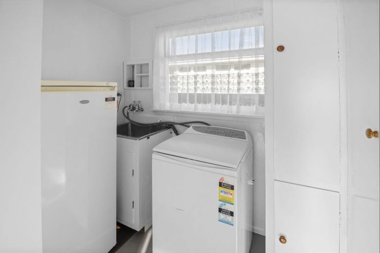 Photo of property in 13 Kowhai Terrace, Saint Martins, Christchurch, 8022