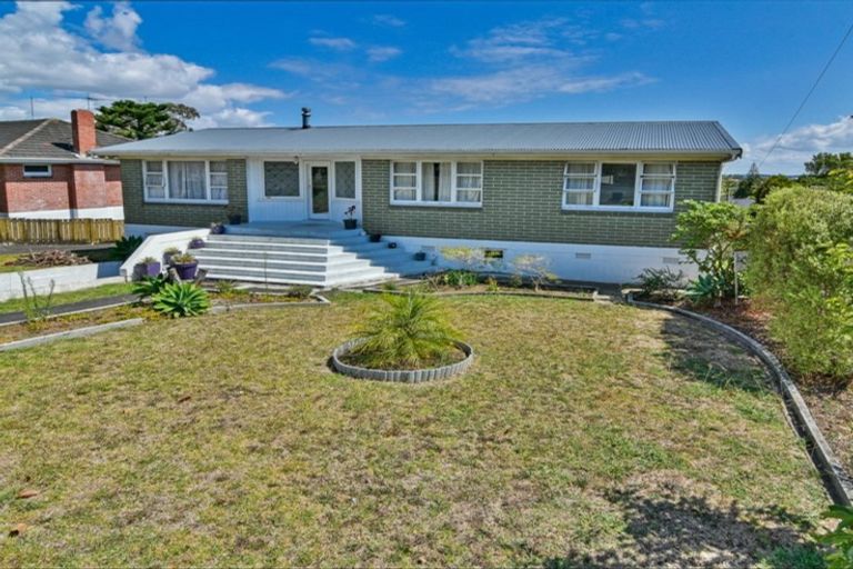 Photo of property in 111 Ridge Road, Howick, Auckland, 2014