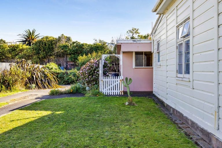 Photo of property in 11 Dorset Street, Patea, 4520