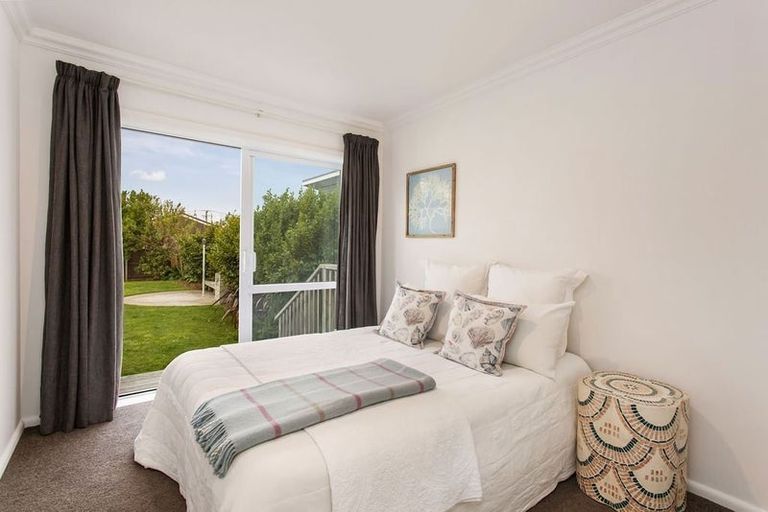 Photo of property in 389 Estuary Road, South New Brighton, Christchurch, 8062