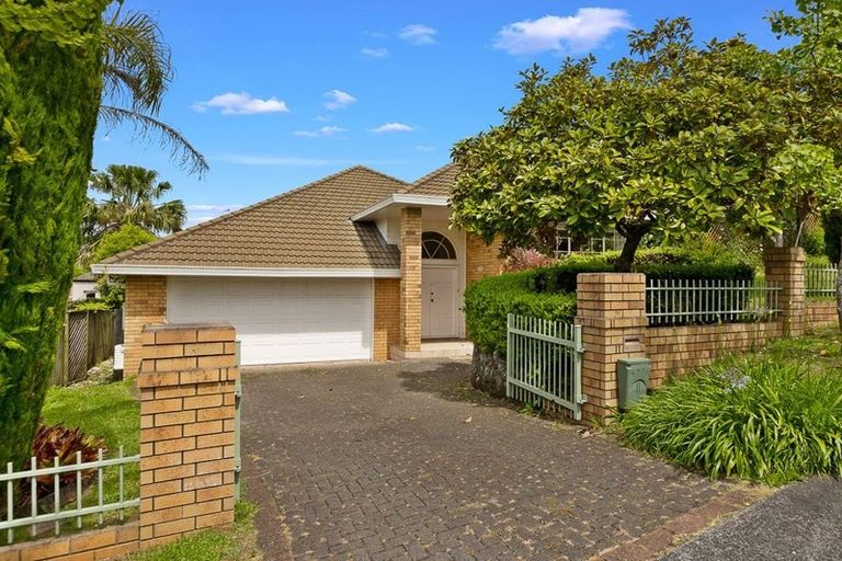 Photo of property in 11 Arirang Rise, Pinehill, Auckland, 0632