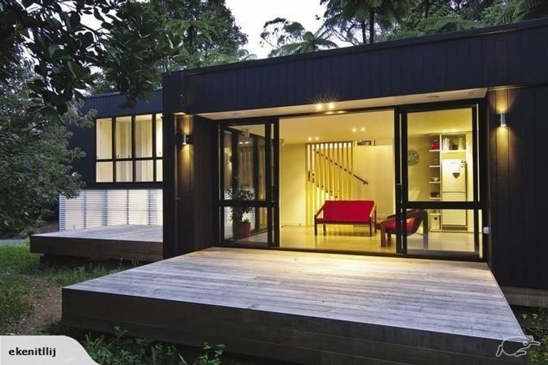 Photo of property in 2 Corrondella Grove, Belmont, Lower Hutt, 5010