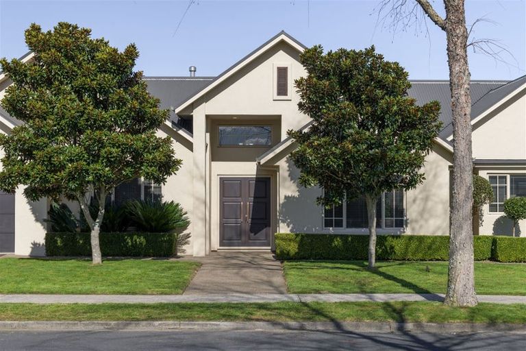 Photo of property in 69 Wiltshire Drive, Huntington, Hamilton, 3210