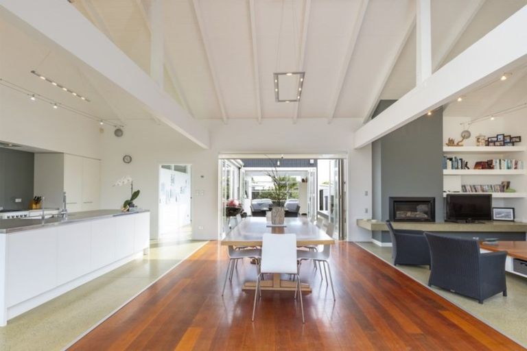 Photo of property in 31 Tohora Crescent, Omaha, 0986