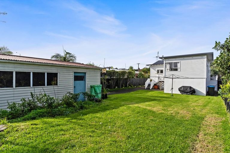 Photo of property in 1/19 Brook Street, Milford, Auckland, 0620