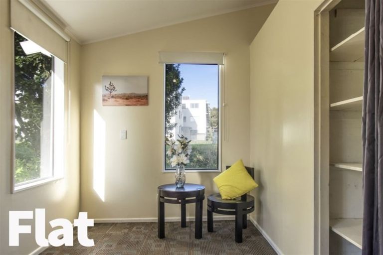 Photo of property in 68 Broderick Road, Johnsonville, Wellington, 6037