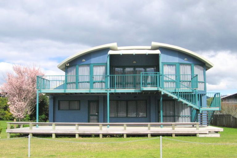 Photo of property in 517 Beach Road, Whangamata, 3620