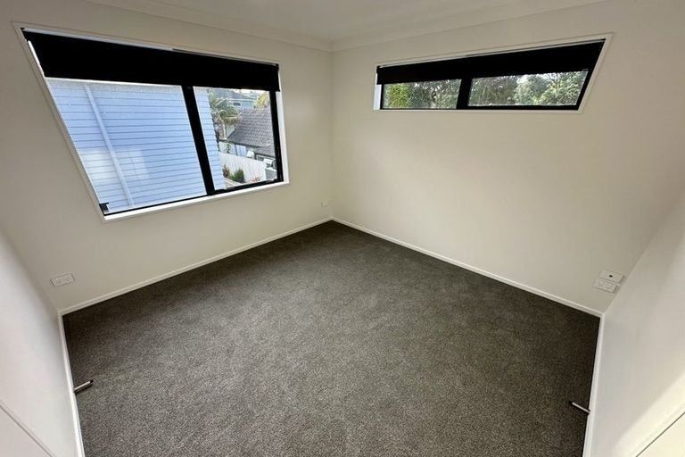 Photo of property in 6c Jern Place, Eastern Beach, Auckland, 2012