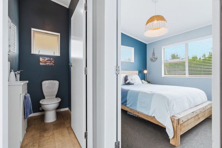 Photo of property in 35 Oruatua Avenue, Tauranga Taupo, Turangi, 3382