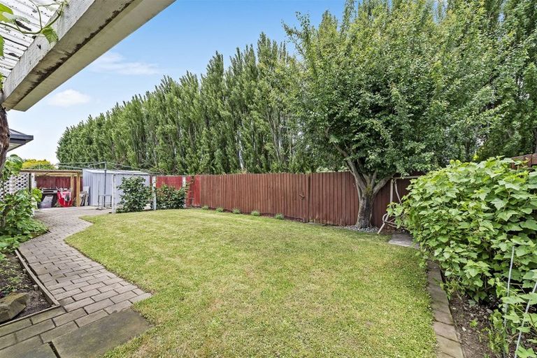 Photo of property in 6 Rosefield Lane, Northcote, Christchurch, 8052