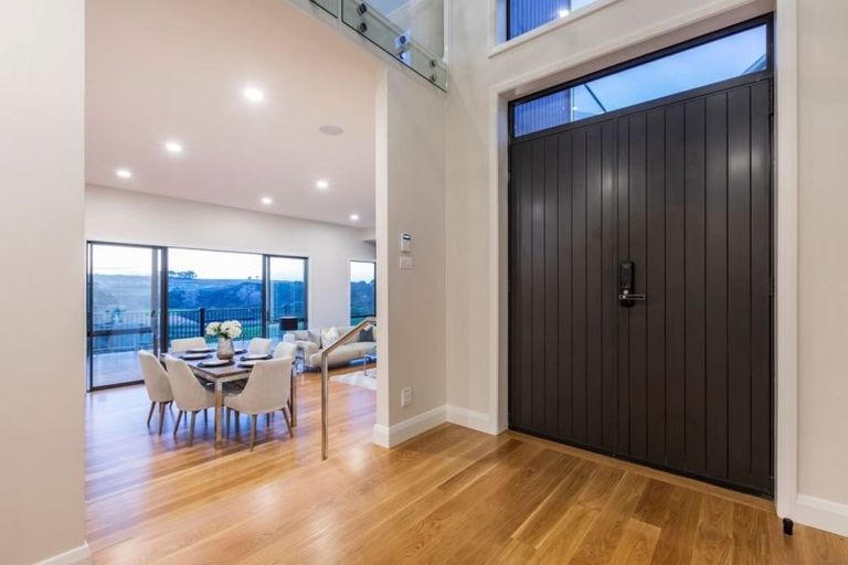 Photo of property in 7 Headland Drive, Long Bay, Auckland, 0630