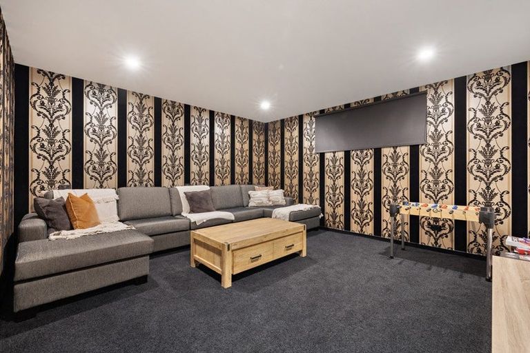 Photo of property in 20 Infinity Drive, Wanaka, 9305