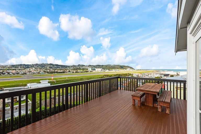 Photo of property in 35 Tirangi Road, Rongotai, Wellington, 6022