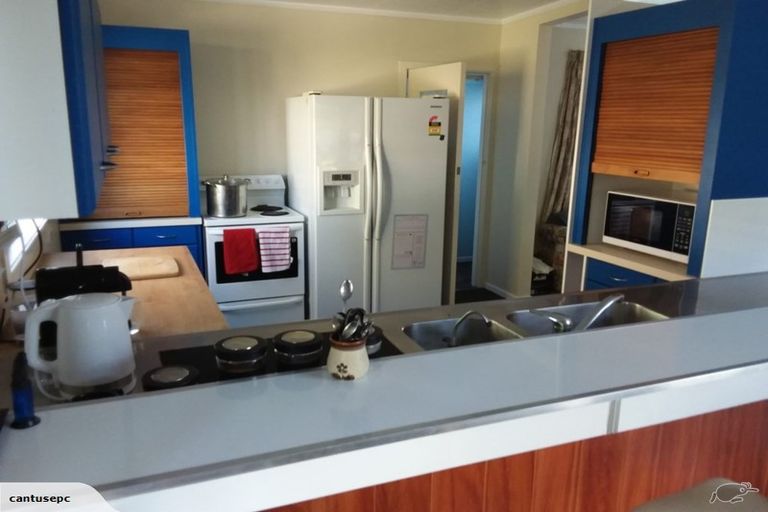 Photo of property in 4 Kennedy Street, Foxton Beach, Foxton, 4815