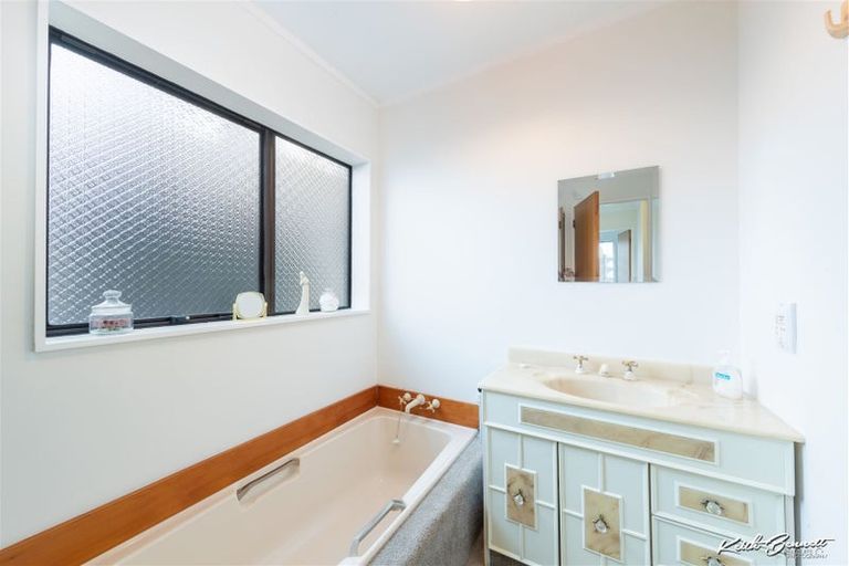 Photo of property in 2/1 Stellin Street, Boulcott, Lower Hutt, 5011